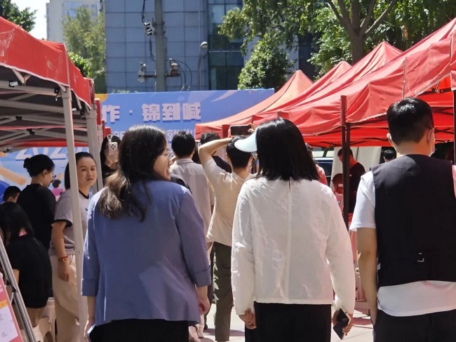 “家門口”的一站式服務！瑞方人力助力打造火車南站街道錦官新城社區特色就業IP 第2張