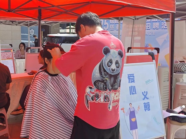 “家門口”的一站式服務！瑞方人力助力打造火車南站街道錦官新城社區特色就業IP 第6張