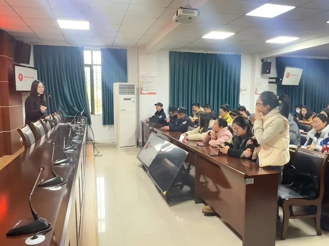 以訓(xùn)賦能強(qiáng)本領(lǐng) 專業(yè)服務(wù)促提升！瑞方人力聯(lián)合華興街道開展專職網(wǎng)格員、綜治隊(duì)員培訓(xùn)活動(dòng) 第3張